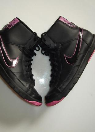 Nike кроссовки найк, оригинал, р 38,5 (uk 5.5 ), стелька 24,5 см сделаны в тайланде