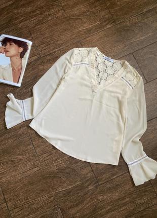 Гарна італійська блуза кольору айворі