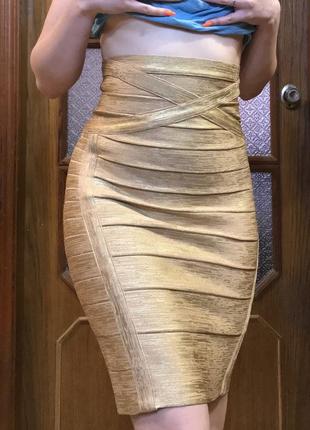 Золотистая юбка в обтяжку1 фото