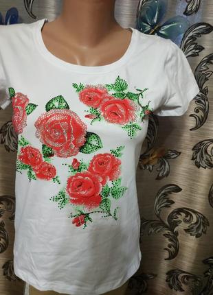 Футболка женская.