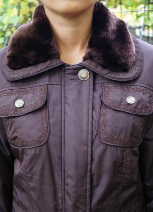 Стильная и эффектная женская куртка2 фото