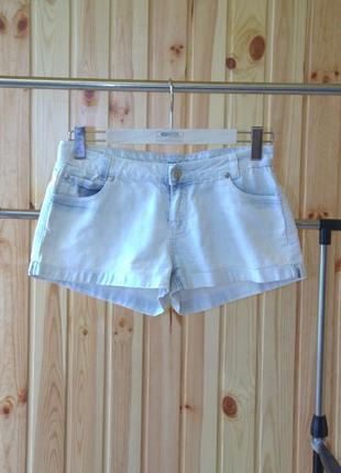 Джинсовые голубые короткие шорты s