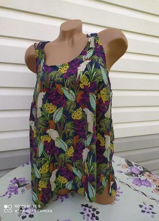 Яркая маечка