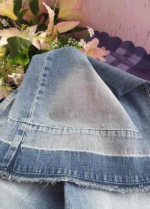 Обалденные джинсы , модные расклешенные к низу2 фото