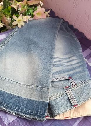 Обалденные джинсы , модные расклешенные к низу5 фото