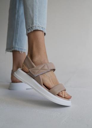Босоніжки, сандалі жіночі літні нові шкіряні （натуральна шкіра）бежеві на товстій підошві 20211 фото
