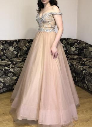 Шикарне плаття terani couture