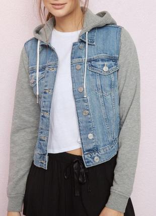 Моднячая джинсовая куртка