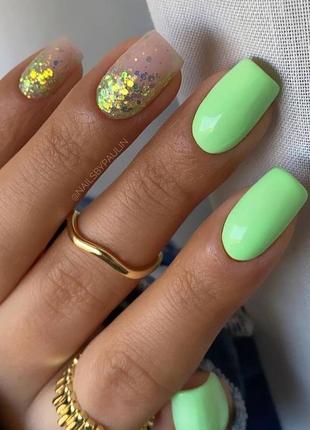 Салатовий гель-лак