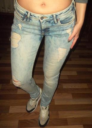 Шикарные рваные джинсы2 фото