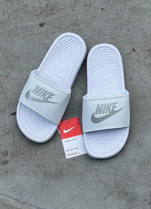 Шикарні жіночі шльопанці сланці шльопанці nike benassi білі унісекс 36-45 р