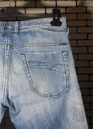 Блакитні , щільні джинси з потертостями diesel3 фото