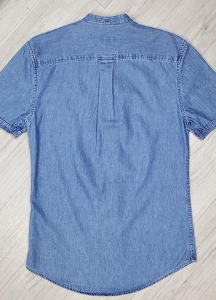 Джинсова сорочка з коміром-стійкою і коротким рукавом2 фото