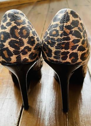 Туфли леопардового цвета на шпильках 38размер2 фото