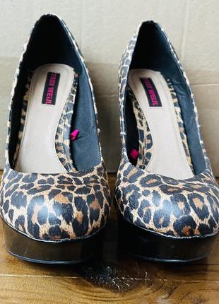 Туфли леопардового цвета на шпильках 38размер4 фото