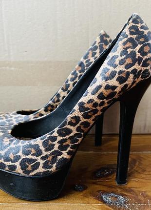 Туфли леопардового цвета на шпильках 38размер7 фото