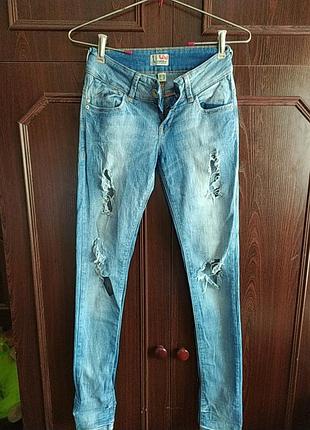 Жіночі джинси