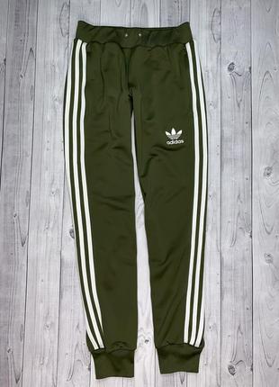 Жіночі спортивні штани adidas b42200 хакі оливковий спортивки з лампасами2 фото