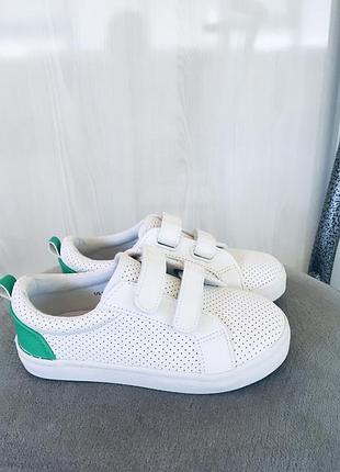 Кросівки в дірочки на літо crazy 8 америка