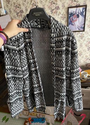 Кардиган накидка з візерунками
