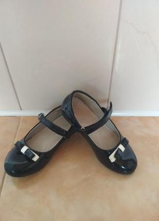 Ортопедические лаковые туфельки для вашей модницы