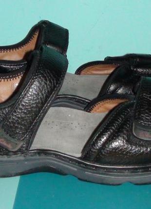 Clarks - шкіряні босоніжки, сандалі