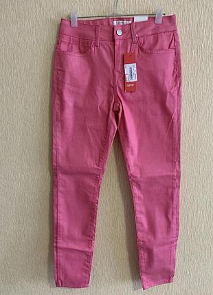 Яркие джинсы скини esprit с напылением