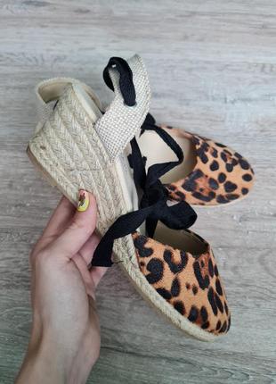 Босоніжки на танкетці city walk еспадрильи