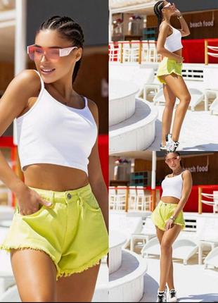 Яркие джинсовые шорты 3