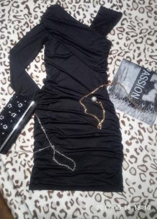 Елегантна сукня чорного кольору