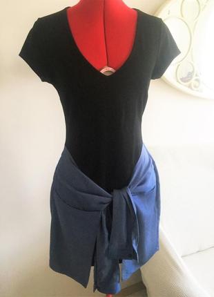 Короткое черное  платье, с юбкой, имитирующей завязанную рубашку ( сша) m7 фото