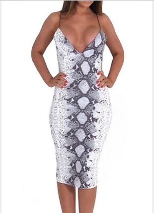 Шикарне плаття зміїний принт сексуальне міді облягає відкрита спинка