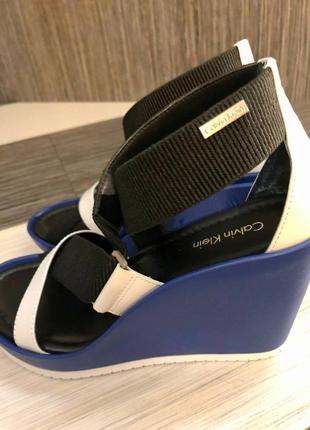 Супер стильні босоніжки calvin klein оригінал