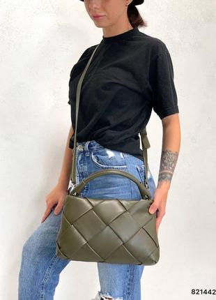 Женская оливковая кожаная сумка плетёнка3 фото