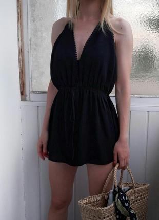 Чёрный комбинезон ромпер шорты с открытой спиной