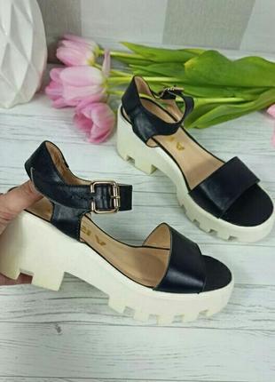 Босоніжки натуральна шкіра!