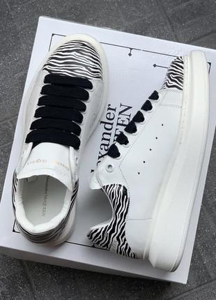 Кросівки alexander mcqueen oversized white/zebra кросівки4 фото