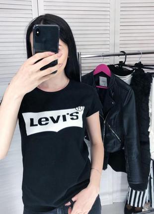 Футболка с принтом levi's, левайс, левис