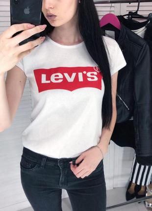 Футболка с принтом левайс, левис, levi's