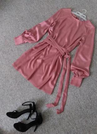 100% вискоза красивейшее пудровое  мини- платье с поясом c-м