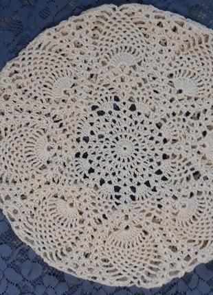 Летние кружевные береты.