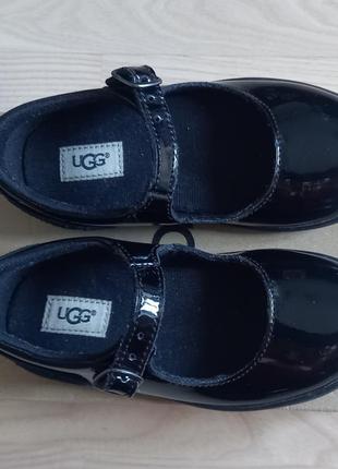 Ugg кожанные лакированные туфельки