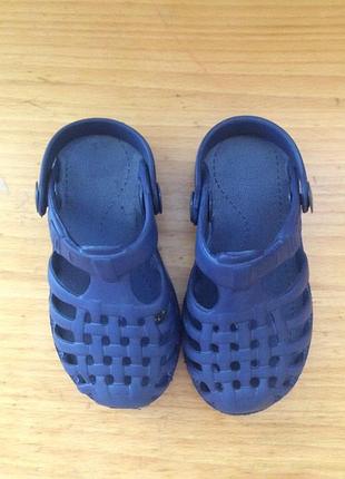 Крокси,босоніжки,сандалі,піна