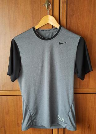 Компрессионная футболка nike names pro.