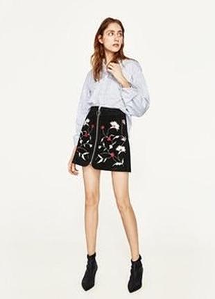 Мини юбка из замши с вышивкой zara юбочка вышывка зара4 фото
