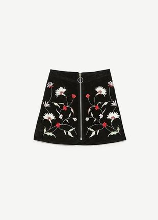 Мини юбка из замши с вышивкой zara юбочка вышывка зара3 фото