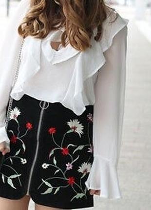 Мини юбка из замши с вышивкой zara юбочка вышывка зара2 фото