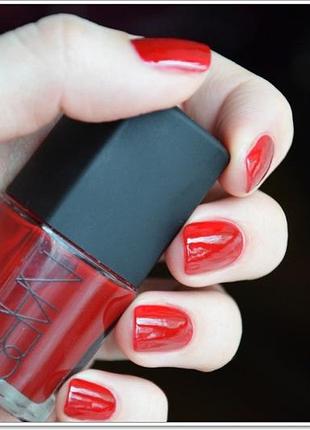 Лак nars jungle red 2