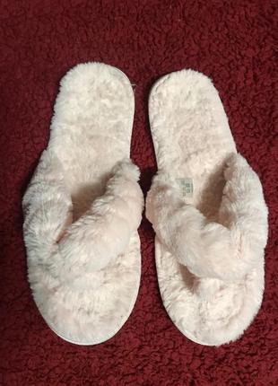 Капці-в'єтнамки