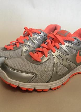 Жіночі спортивні кросівки "nike"